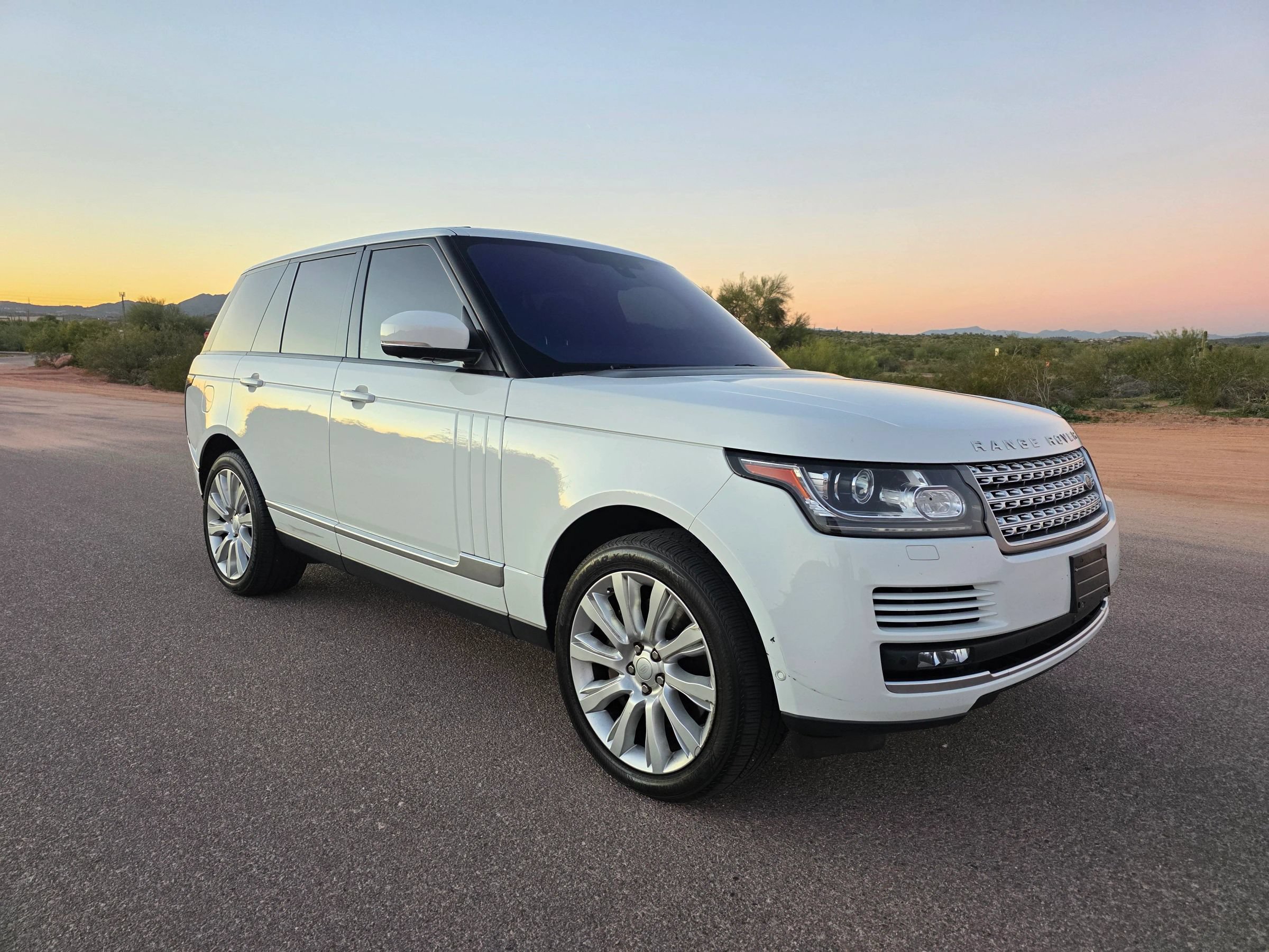 Used 2016 Land Rover Range Rover Supercharged AWD/4WD image 7