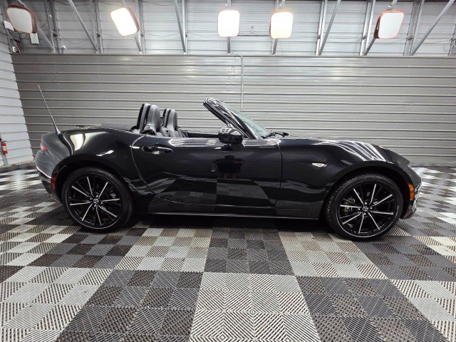 Used 2024 MAZDA MX-5 Miata Grand Touring w/ Weather Package RWD image 11