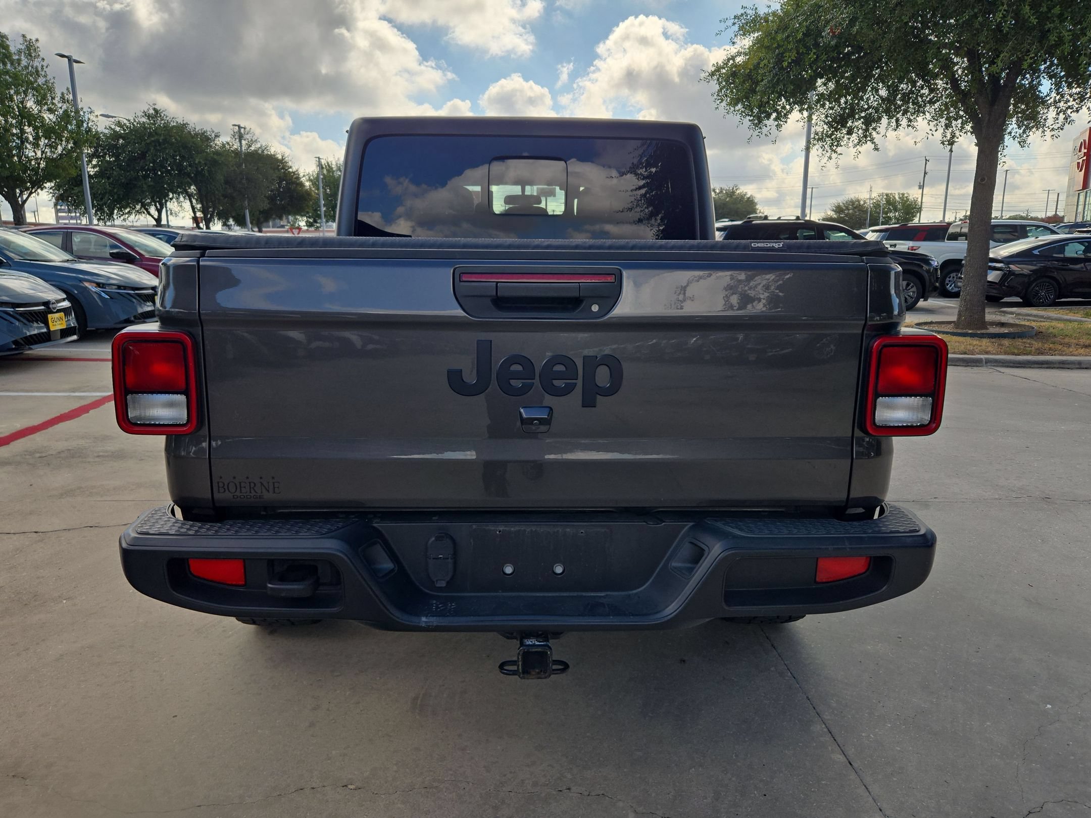Used 2021 Jeep Gladiator Sport AWD/4WD image 4