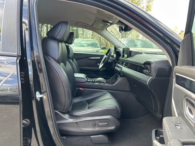 Used 2025 Honda Pilot EX-L image 17