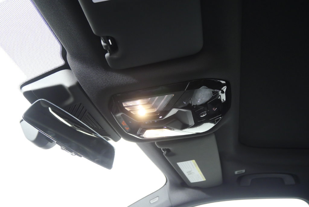 Used 2026 BMW 530i w/ M Sport Package RWD image 21