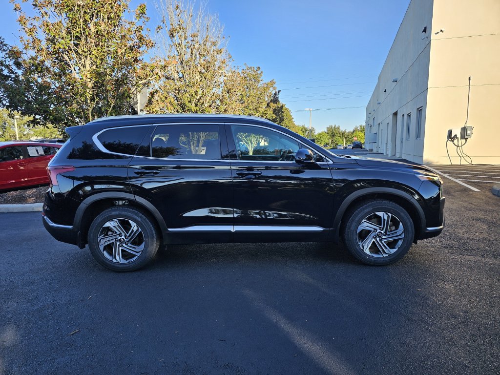 Used 2022 Hyundai Santa Fe SEL FWD image 2