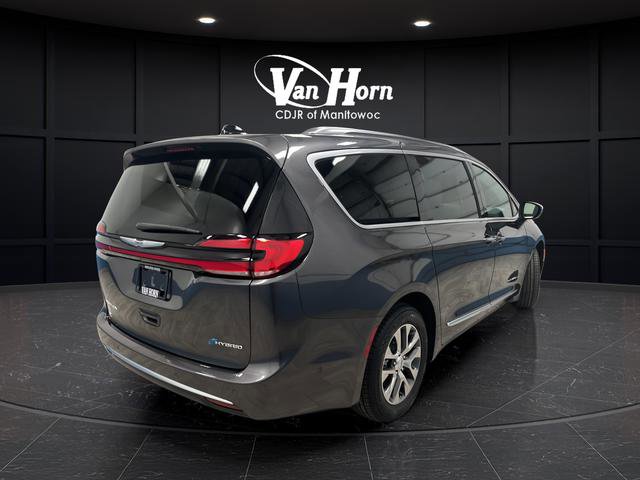 Used 2023 Chrysler Pacifica Pinnacle FWD image 7