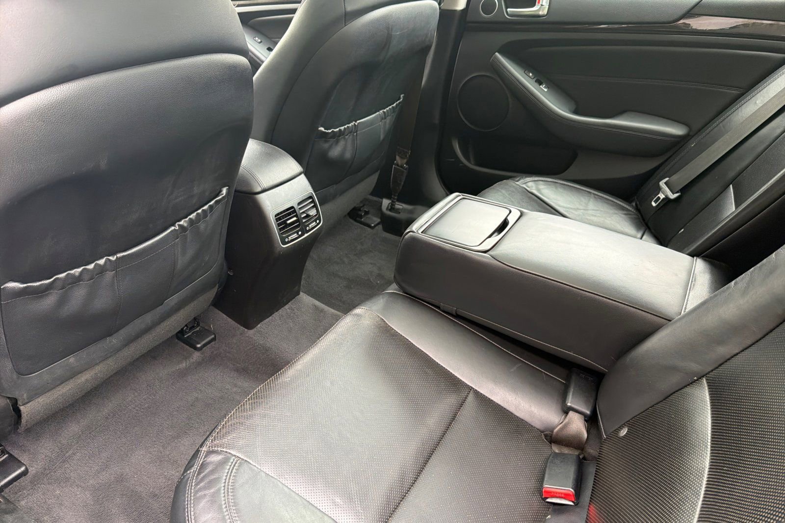 Used 2015 Kia Cadenza Premium w/ Luxury Package FWD image 12