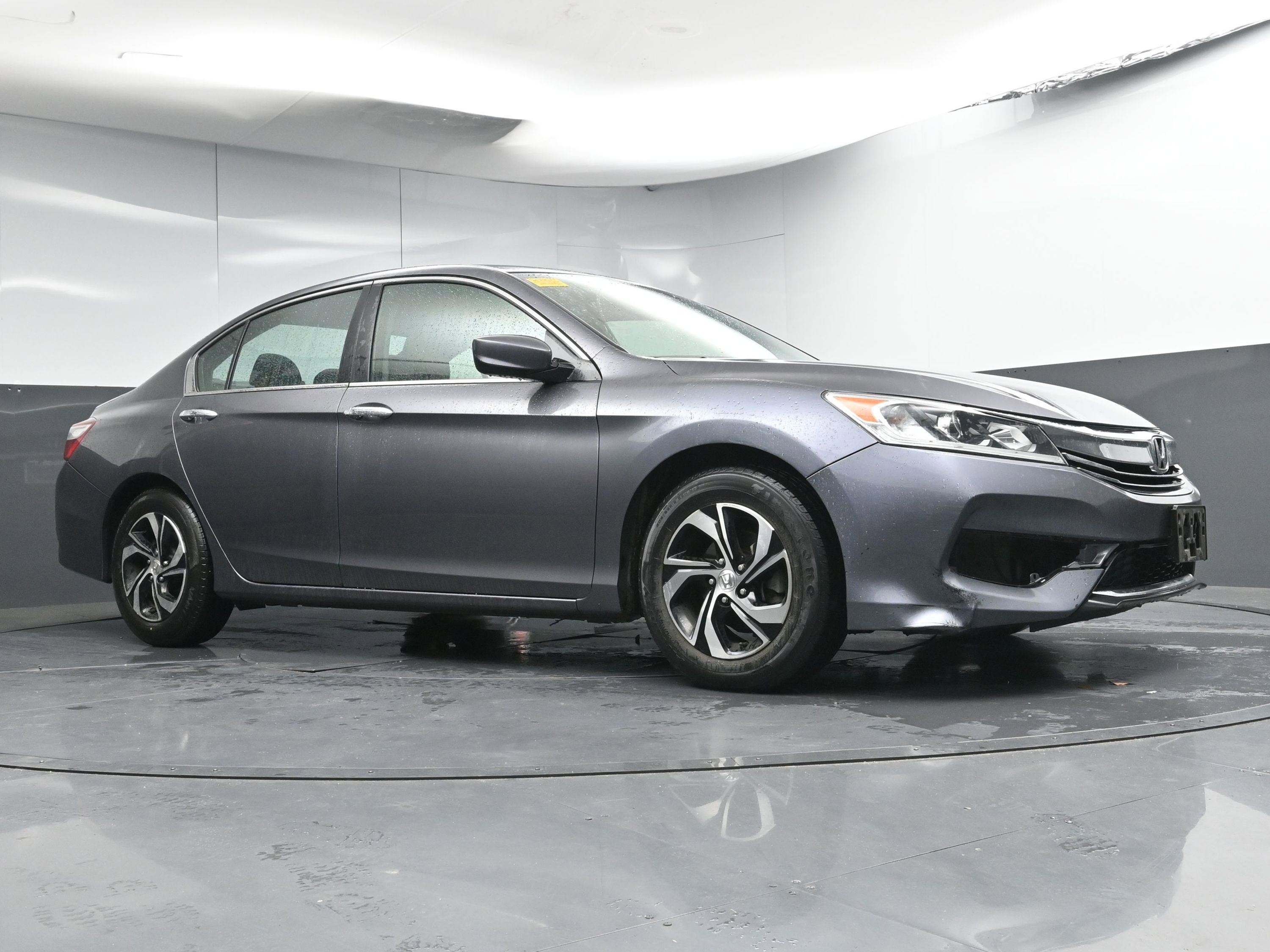 Used 2017 Honda Accord LX image 23