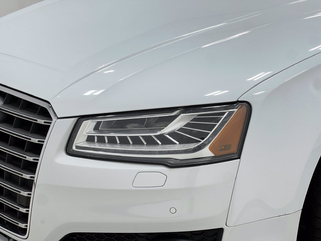 Used 2015 Audi S8 AWD/4WD image 35