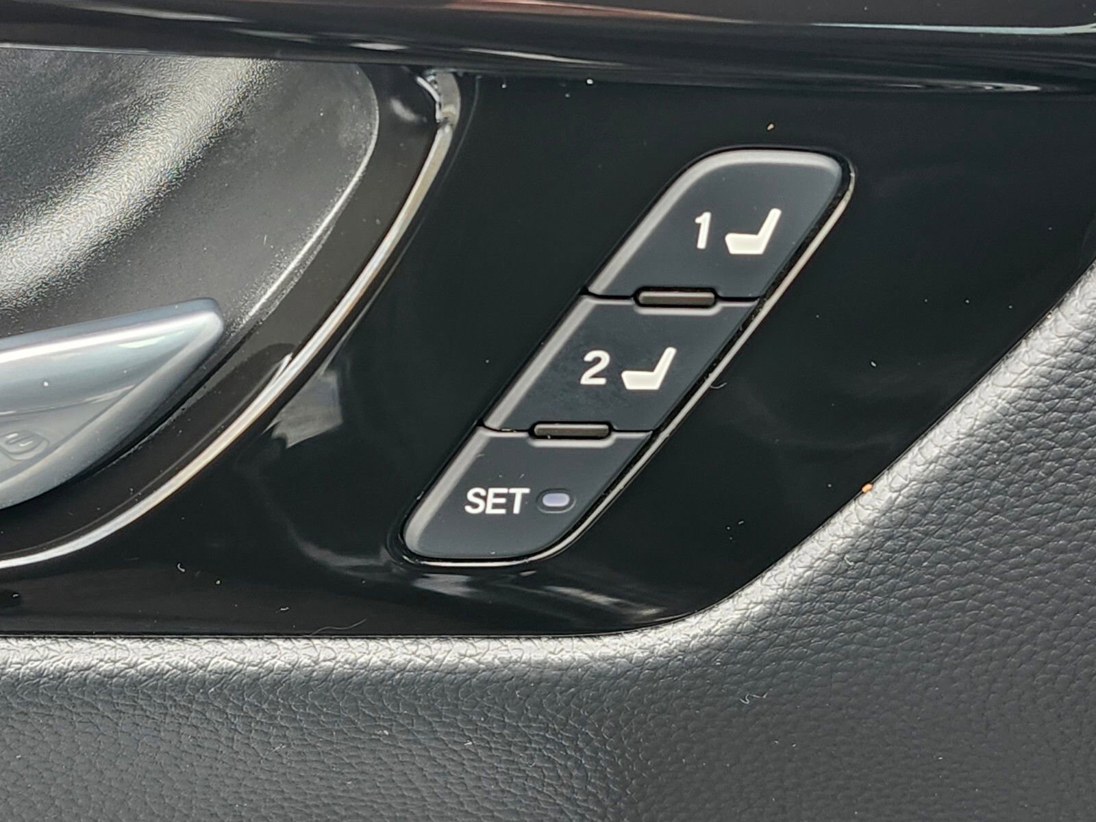 Used 2024 Honda CR-V EX-L image 18