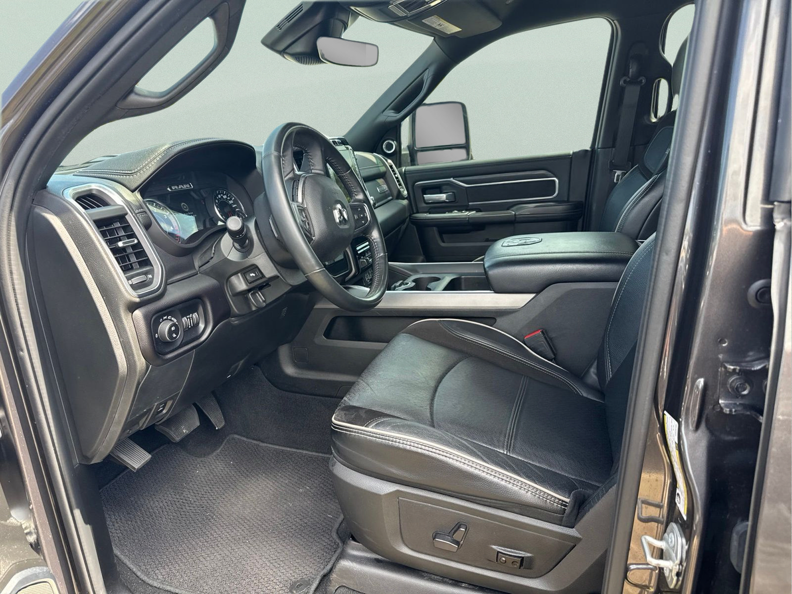 Certified 2023 RAM 2500 Laramie AWD/4WD image 17