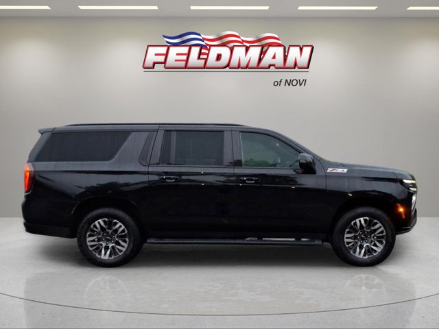 Used 2025 Chevrolet Suburban Z71 w/ Comfort Package AWD/4WD image 8
