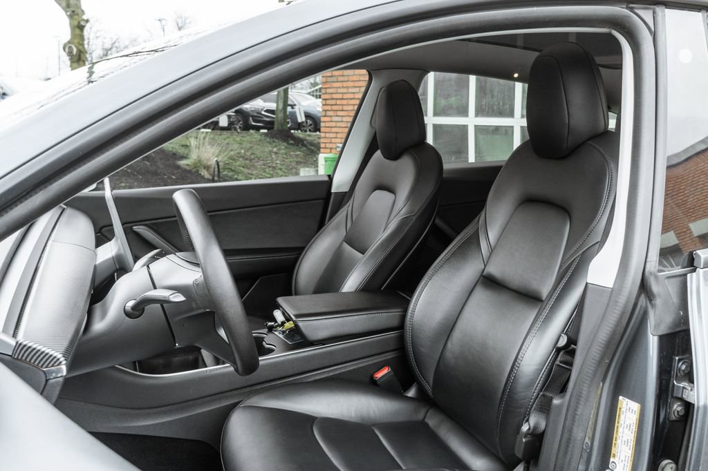 Used 2020 Tesla Model Y Long Range image 6