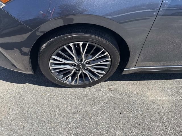 Used 2023 Kia Forte GT-Line w/ GT-Line Premium Package FWD image 14