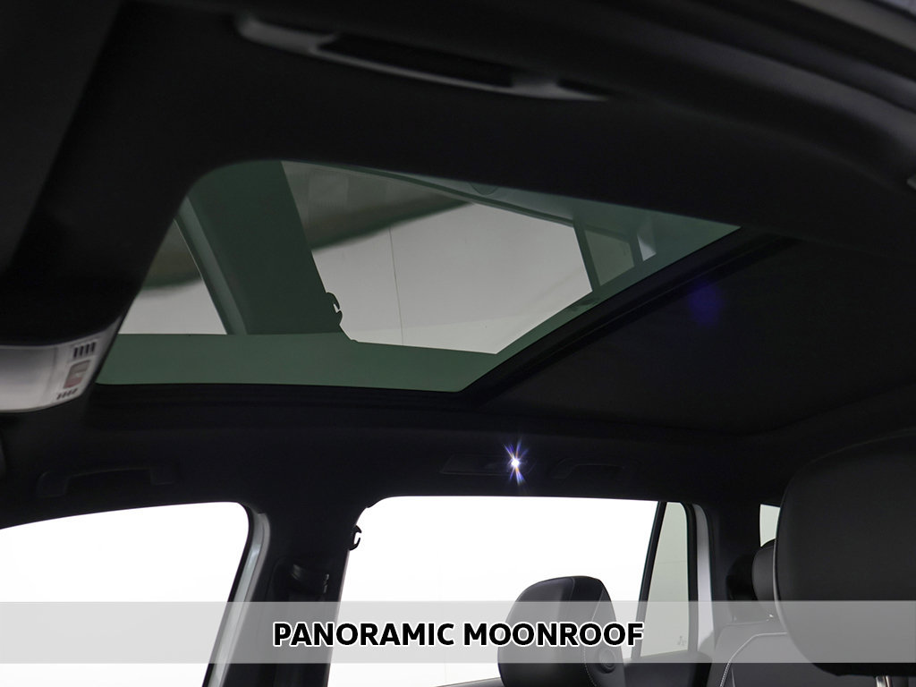 Used 2024 Volkswagen Tiguan SE R-Line FWD image 3