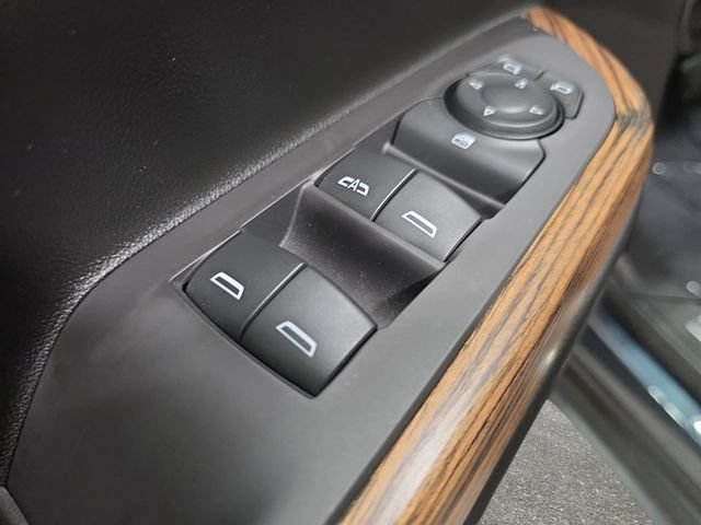 Used 2019 GMC Acadia Denali w/ Technology Package AWD/4WD image 26