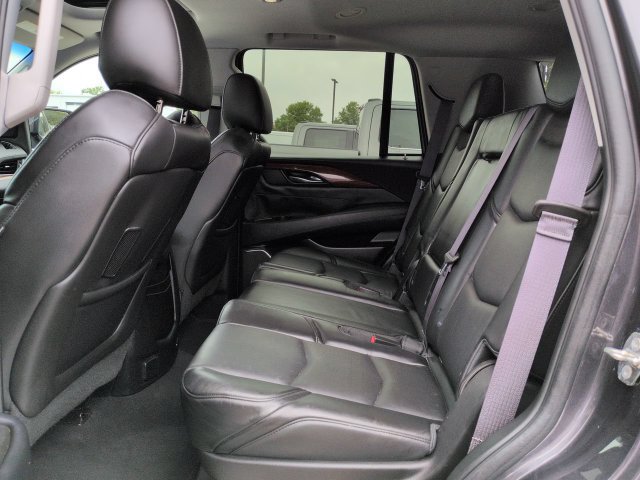 Used 2015 Cadillac Escalade Luxury AWD/4WD image 13
