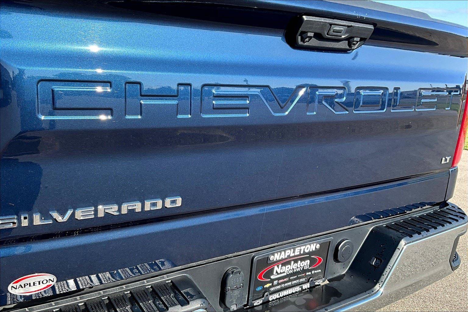Used 2023 Chevrolet Silverado 1500 LT image 8