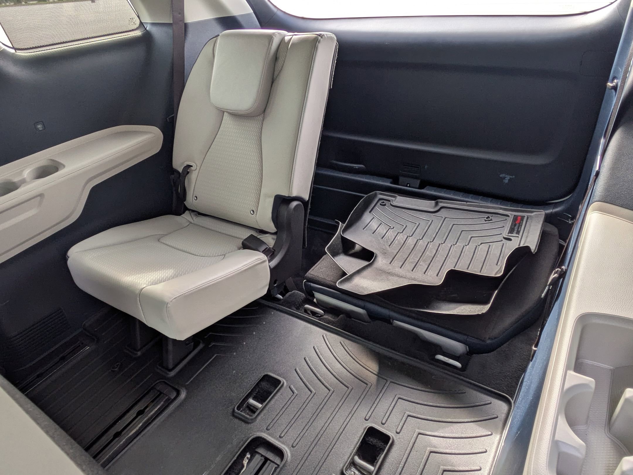 Used 2025 Kia Carnival SX Prestige image 27