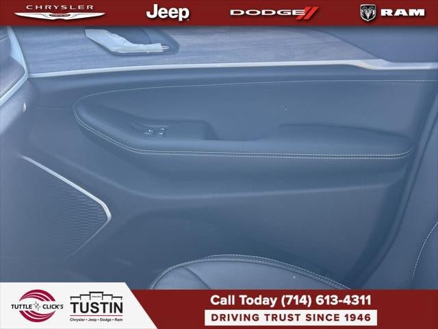 New 2027 Jeep Grand Cherokee Limited AWD/4WD image 61
