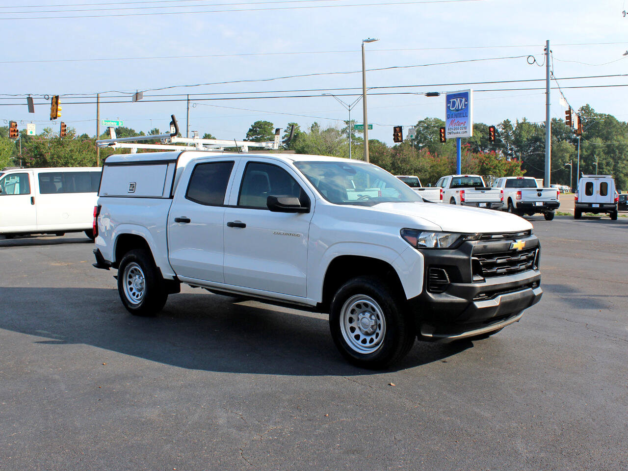 Used 2024 Chevrolet Colorado W/T w/ WT Convenience Package II image 6