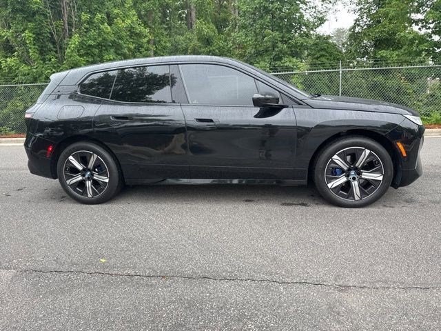 Certified 2025 BMW iX xDrive50 w/ Premium Package AWD/4WD image 7