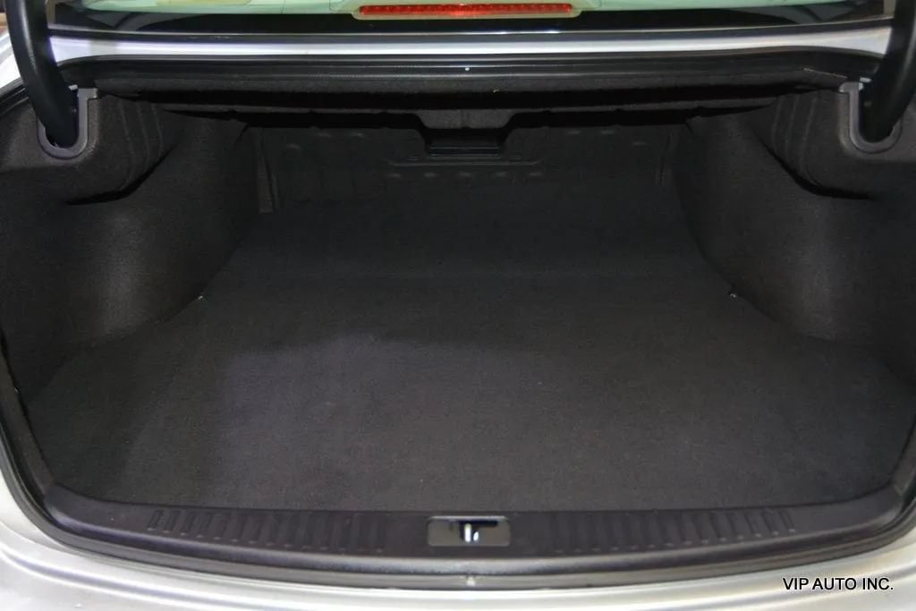 Used 2010 Hyundai Genesis 4.6 RWD image 31