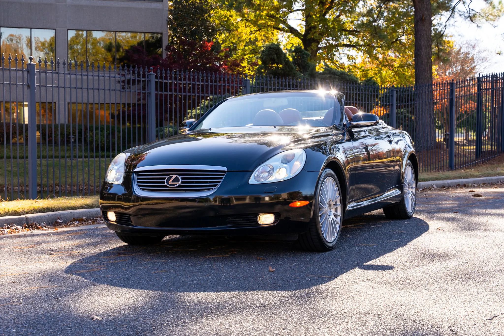 Used 2003 Lexus SC 430 Convertible image 3