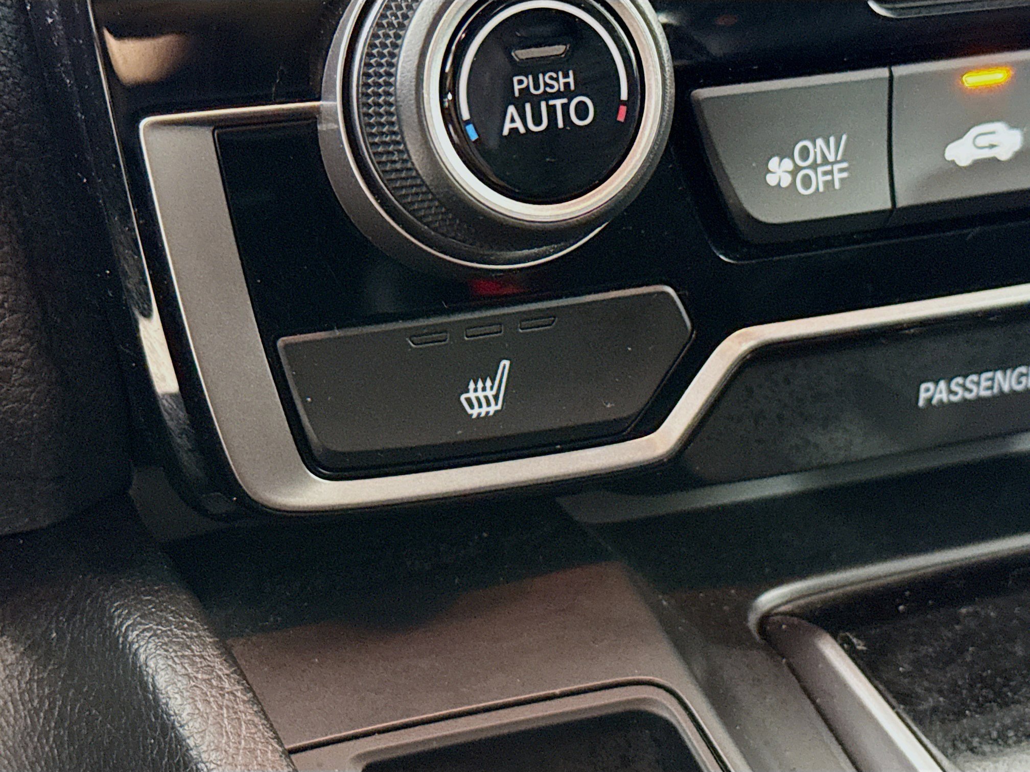 Used 2020 Honda CR-V Touring image 25