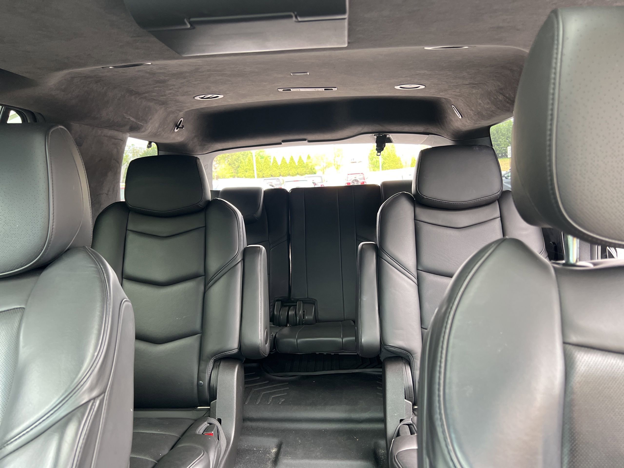 Used 2017 Cadillac Escalade Platinum AWD/4WD image 21