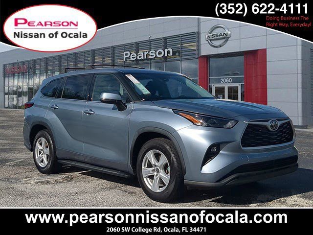 Used 2022 Toyota Highlander LE
