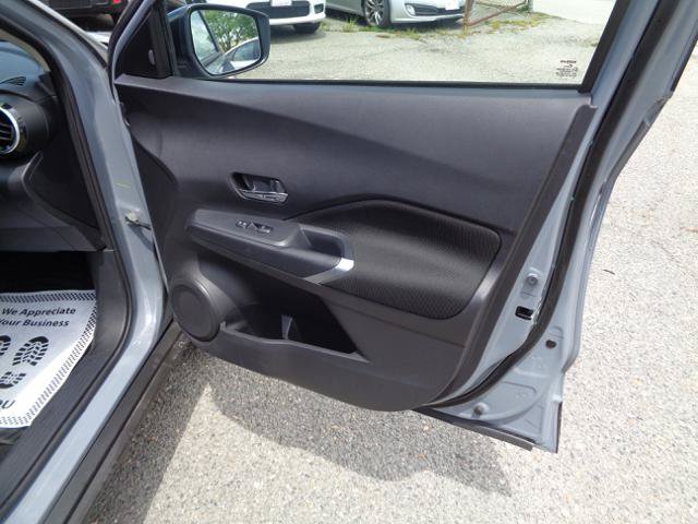 Used 2024 Nissan Kicks SV FWD image 23