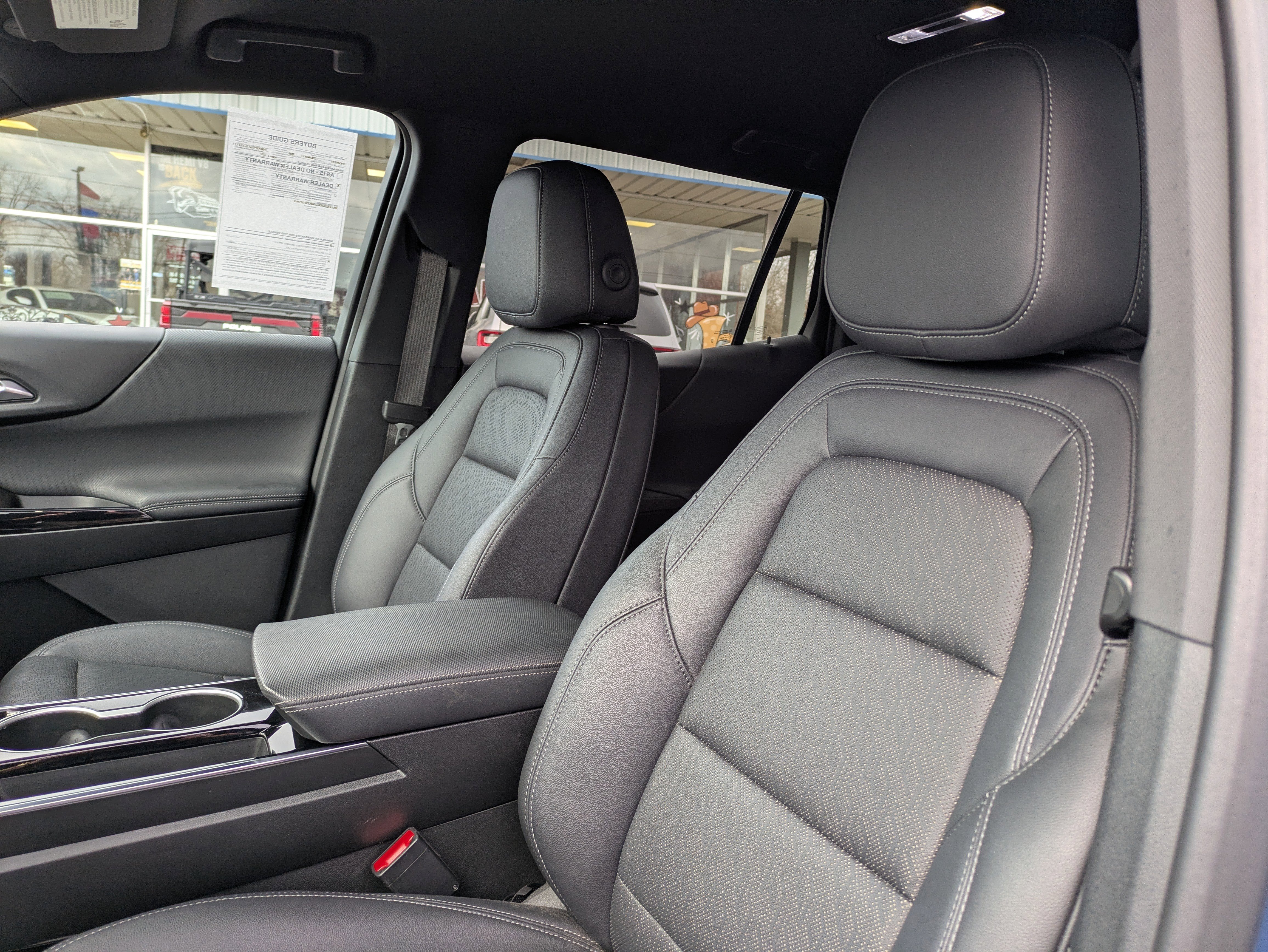 Used 2025 Chevrolet Equinox LT w/ Convenience Package II image 8