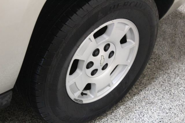 Used 2007 Chevrolet Suburban LT w/ LT Preferred Equipment Group image 26