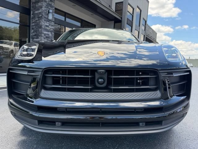 Used 2026 Porsche Macan AWD/4WD image 14