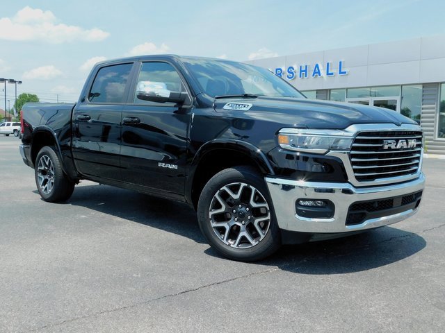 Used 2025 RAM 1500 Laramie image 2