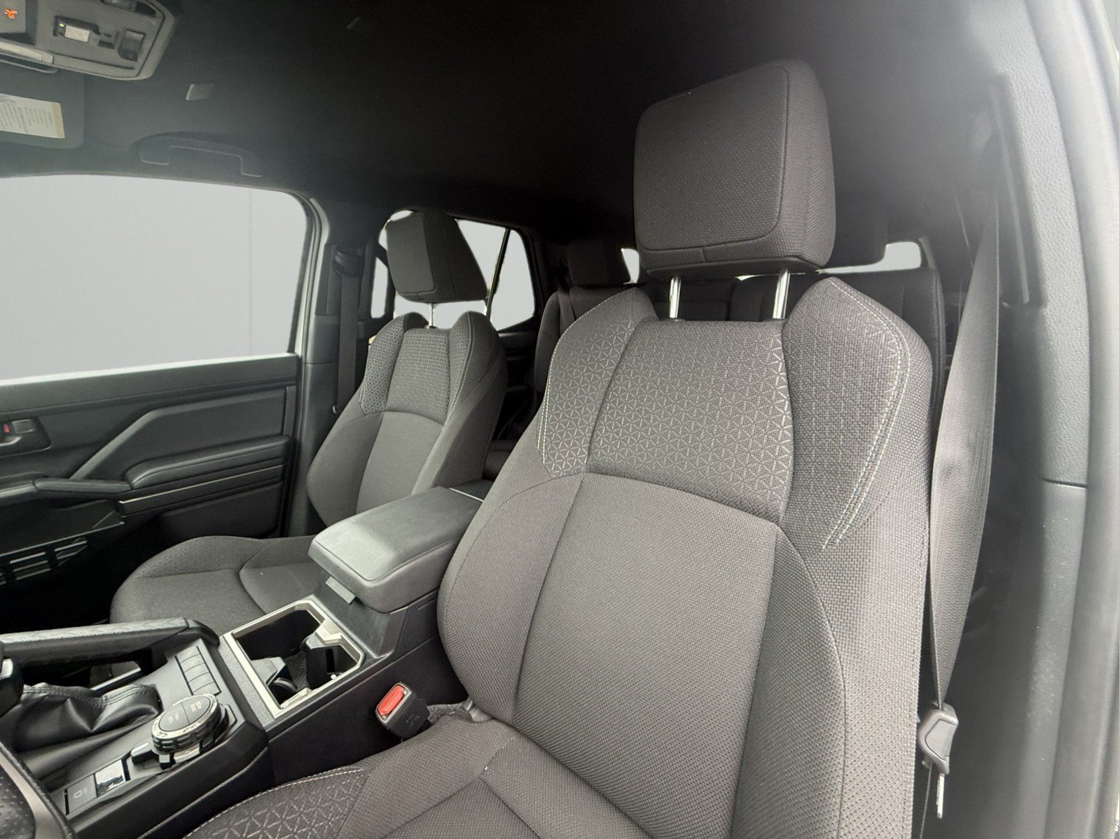 Used 2025 Toyota 4Runner SR5 AWD/4WD image 10