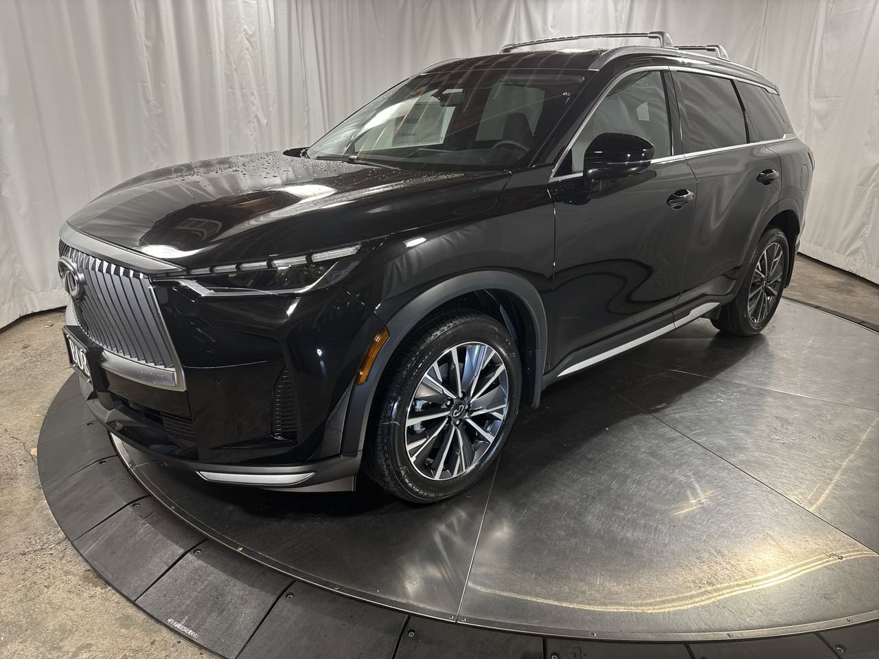 New 2026 INFINITI QX60 Luxe w/ Family Package image 1