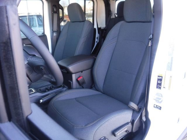 New 2026 Jeep Gladiator Sport AWD/4WD image 17