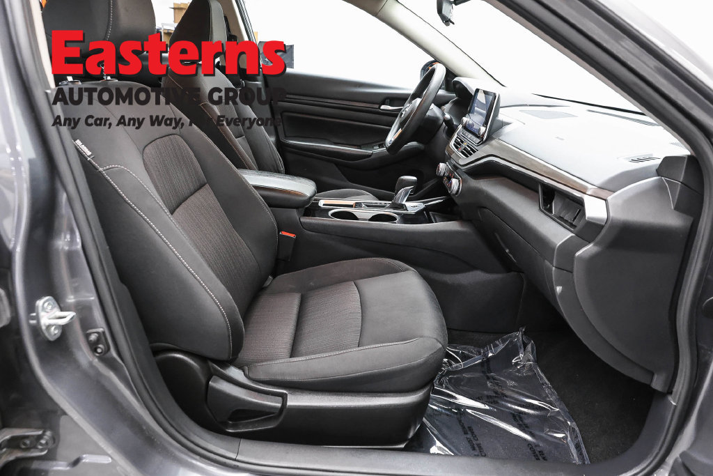 Used 2024 Nissan Altima 2.5 SV FWD image 26