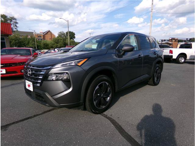 Used 2025 Nissan Rogue SV AWD/4WD image 16