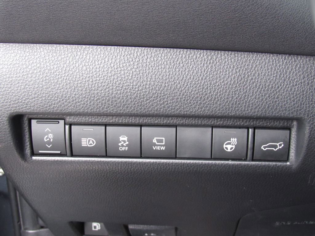 Certified 2023 Toyota Venza Limited AWD/4WD image 34