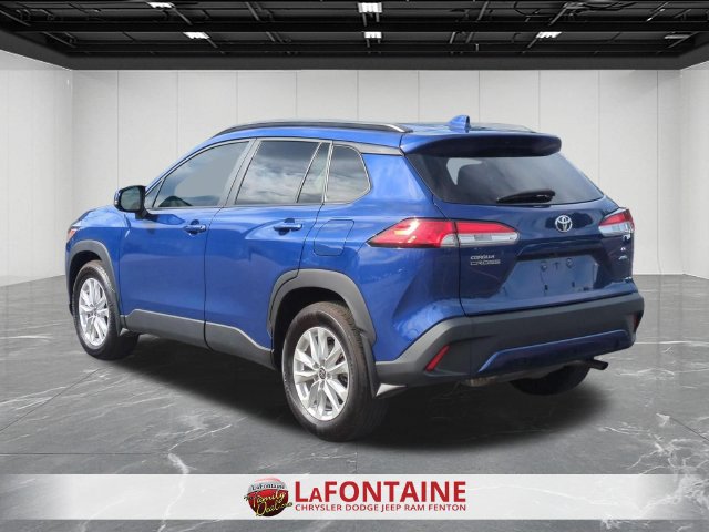Used 2022 Toyota Corolla Cross LE AWD/4WD image 3