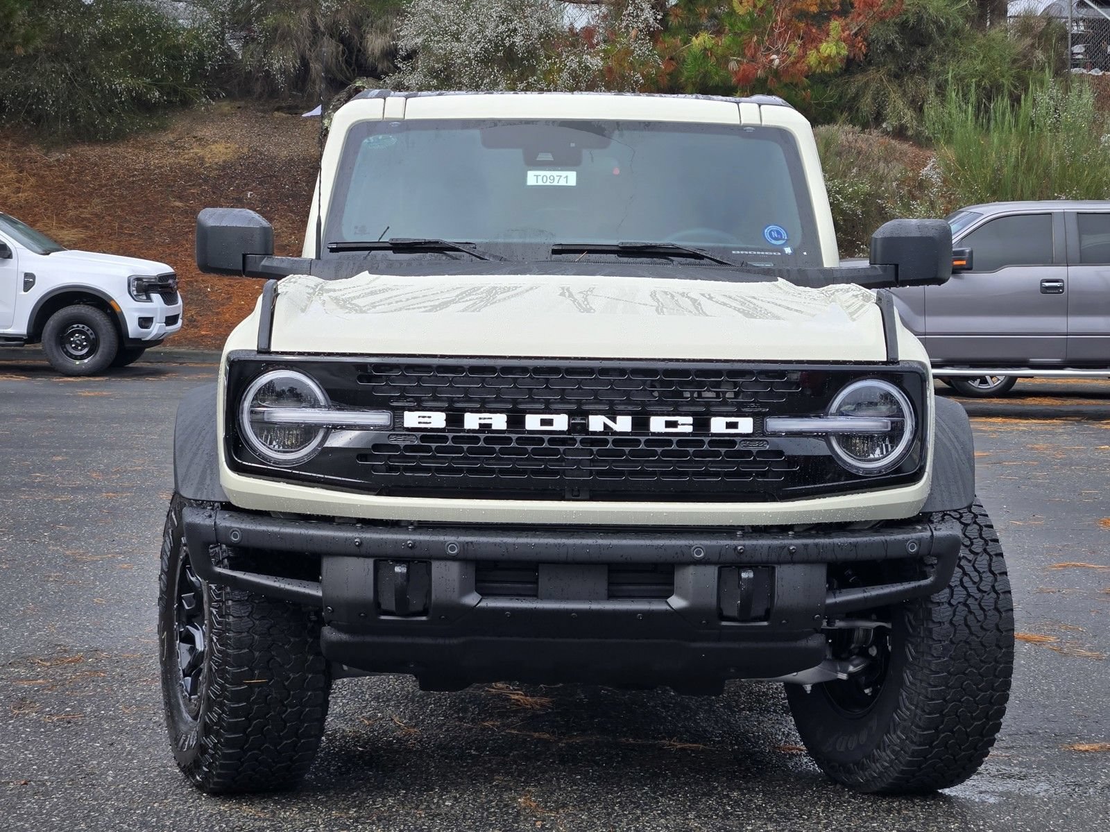 New 2026 Ford Bronco Badlands w/ Wildtrak Package AWD/4WD image 3
