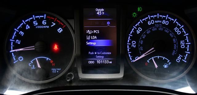 Used 2020 Toyota Tacoma TRD Off-Road image 31