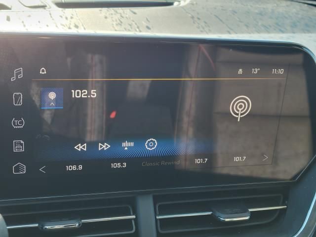 Used 2024 Chevrolet Trax RS image 24