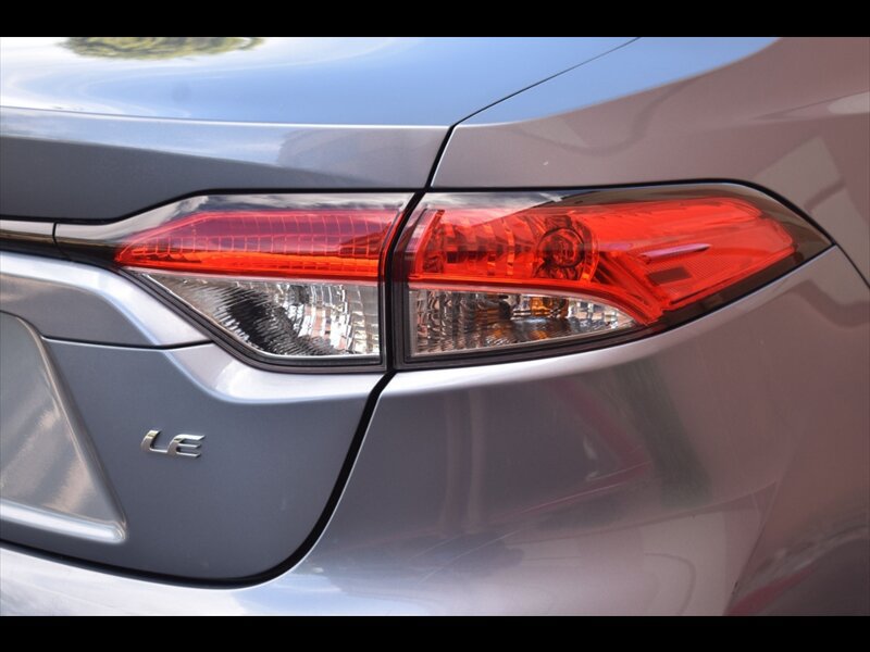 Used 2022 Toyota Corolla LE FWD image 49