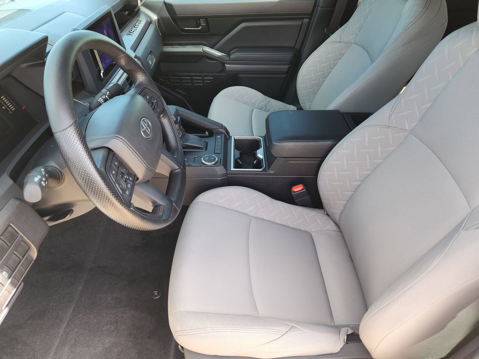 Used 2025 Toyota Tacoma SR5 RWD image 16