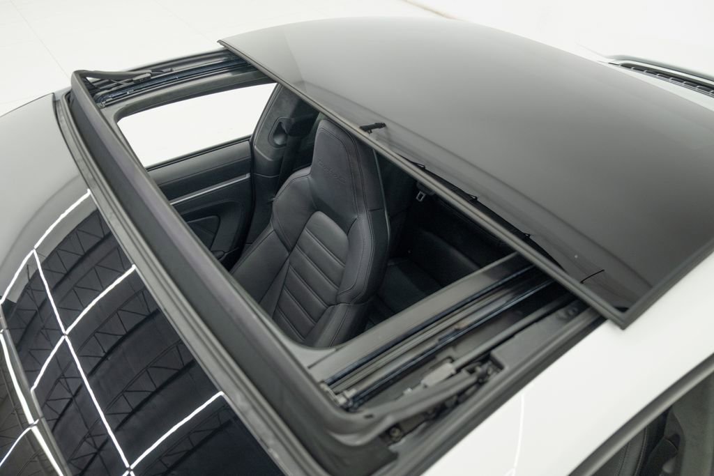 Used 2025 Porsche 911 Turbo S image 49