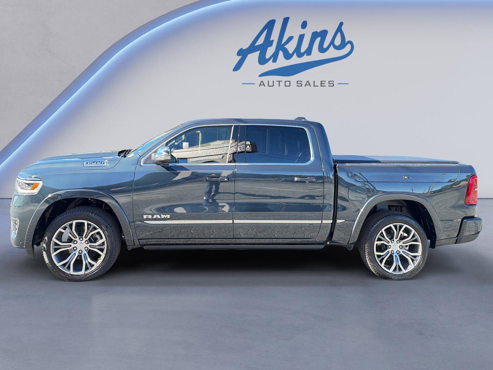 Used 2026 RAM 1500 Tungsten AWD/4WD image 4