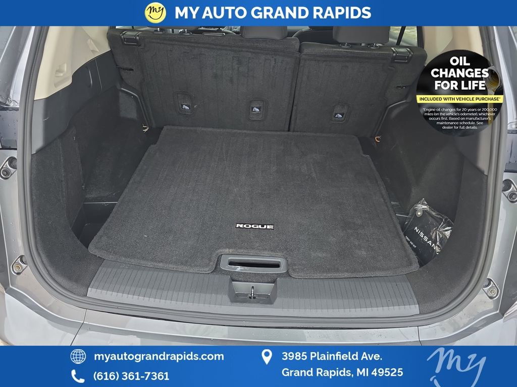 Used 2024 Nissan Rogue SV image 24