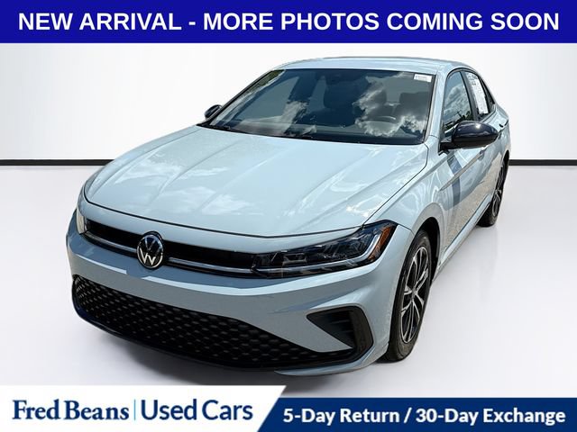 Used 2026 Volkswagen Jetta Sport FWD image 3