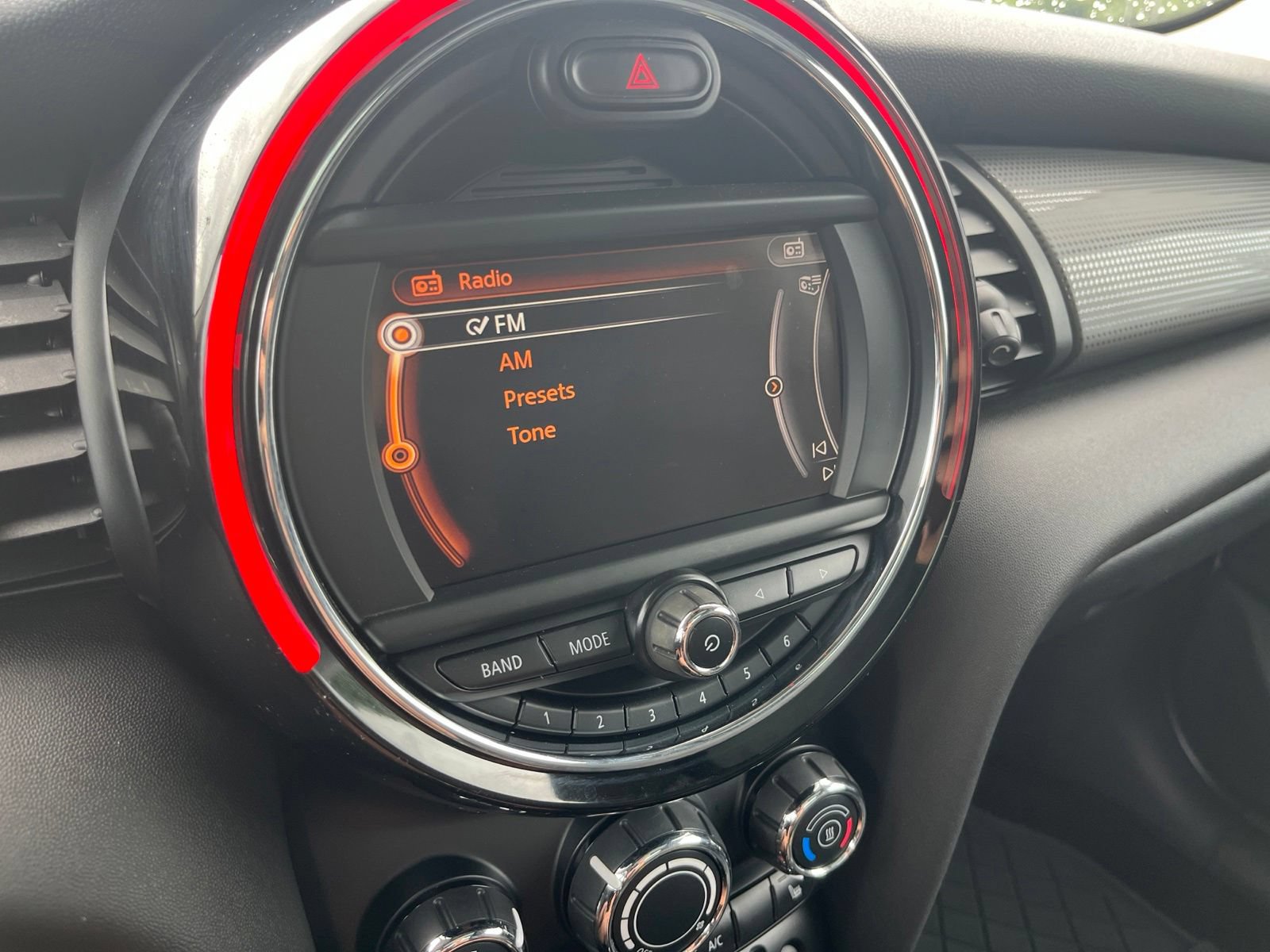 Used 2016 MINI Cooper 4-Door Hardtop FWD image 20